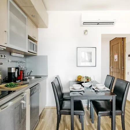 Lil Apartment With Tyn Cathedral View, Parking & Ac Prague Exterior photo